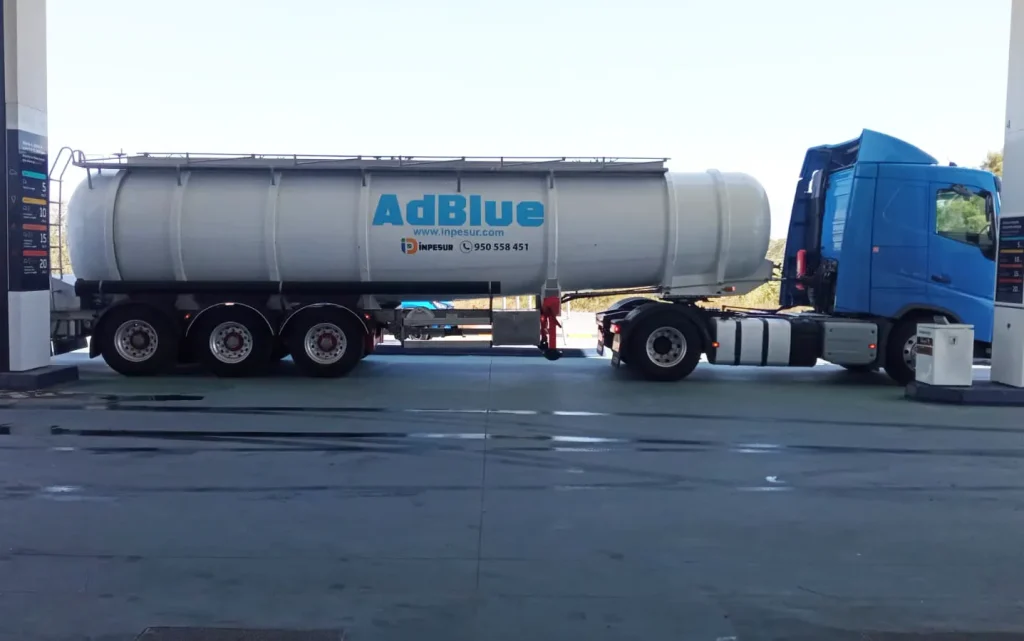 Inpesur estrena camión de reparto de AdBlue